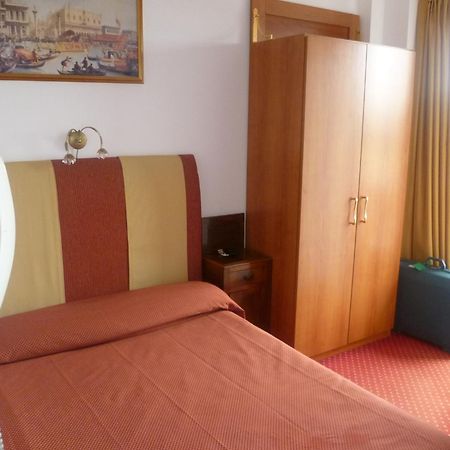 Hotel San Salvador Bellaria-Igea Marina Zewnętrze zdjęcie